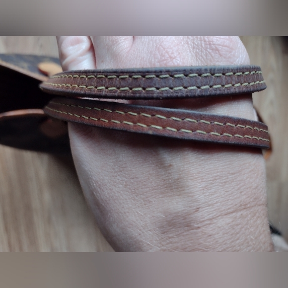 Louis Vuitton Neverfull MM - Picture 6 of 14